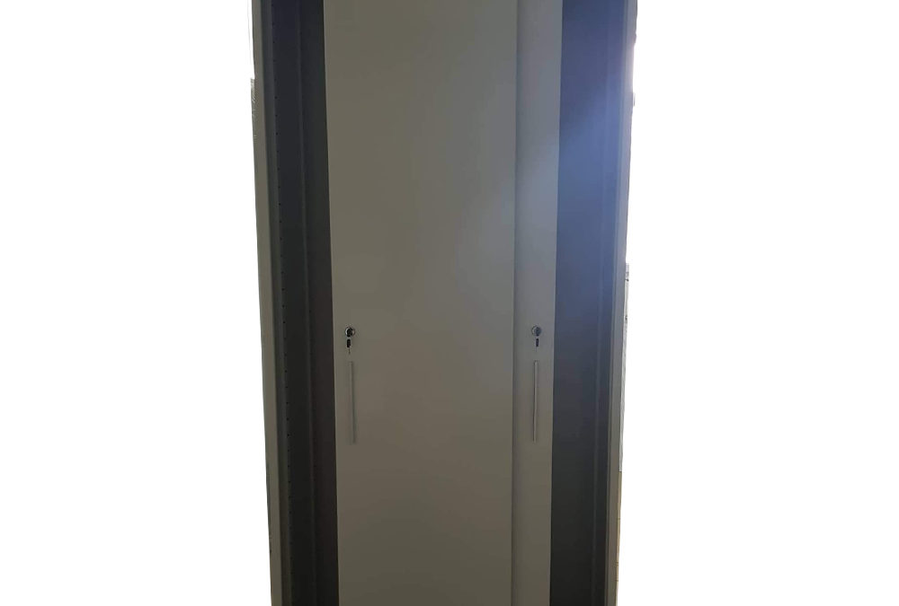 Archival cabinet with sliding doors